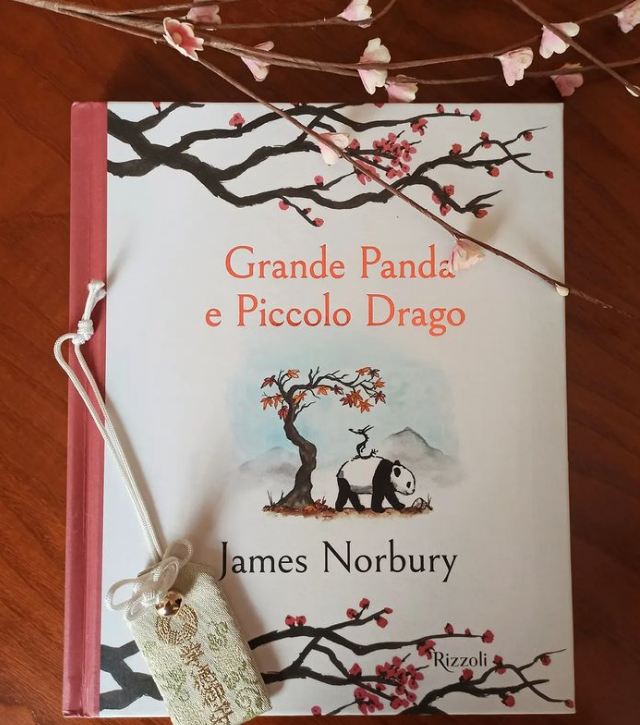 Grande Panda e Piccolo Drago di James Norbury